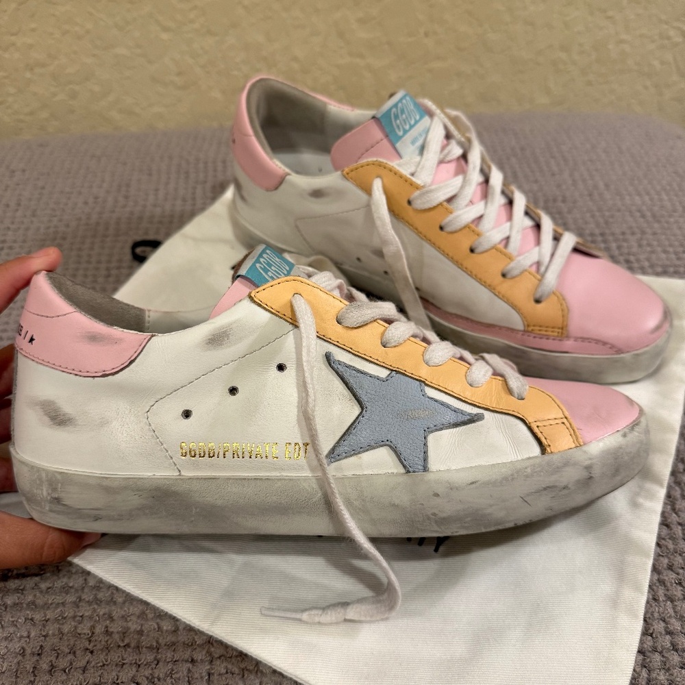 SOLD Golden Goose Superstars size 37/7